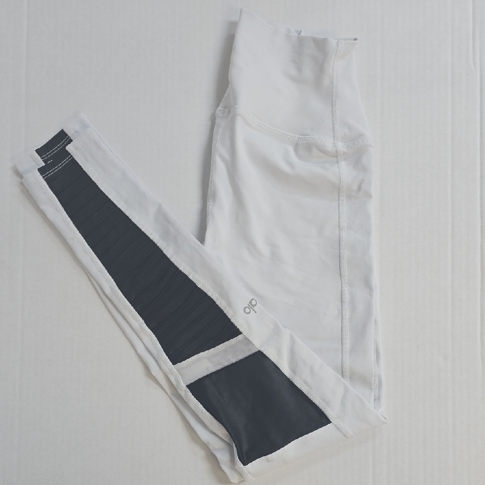 ALO Yoga NWOT Womens White and Black Leggings